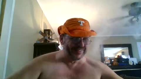 IDKIDCIDGAF online show from 10-04-25, 05:22