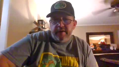 Snapshot of gobey33 chatting on 10-13-25, 08:25 IDKIDCIDGAF online show from 10-13-25, 08:25