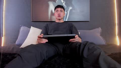 steven online show from 12-28-24, 06:18