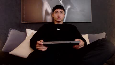 steven online show from 01-08-25, 07:24