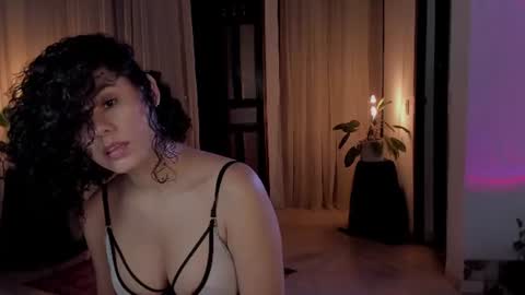 Snapshot of goddes_helena chatting on 07-20-26, 12:03 Elena online show from 07-20-26, 12:03