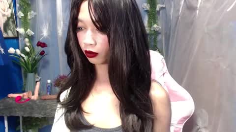 Snapshot of goddess_ayah chatting on 10-23-25, 04:17 Ayah online show from 10-23-25, 04:17