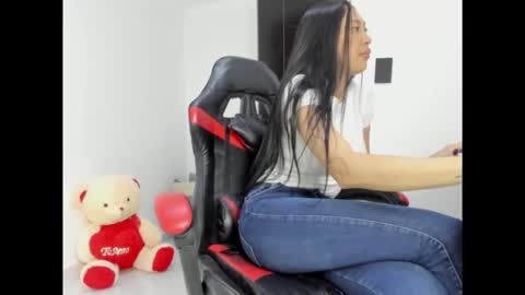 Snapshot of goddess_of_pigs chatting on 04-11-26, 06:40 goddess_of_pigs online show from 04-11-26, 06:40