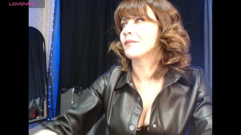 Snapshot of goddess_orsa chatting on 01-31-25, 04:38 Orsa online show from 01-31-25, 04:38