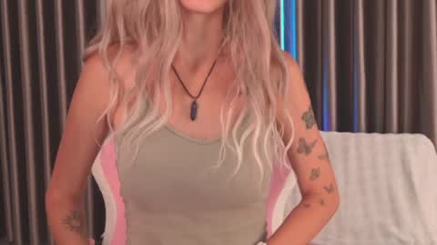 Katarina online show from 04-17-26, 12:41