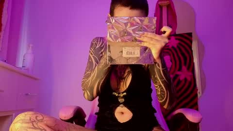 vee online show from 04-03-26, 09:46