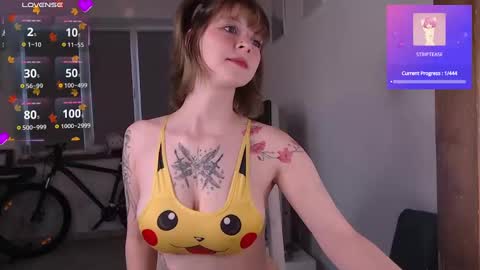 Akiko online show from 12-11-24, 11:08