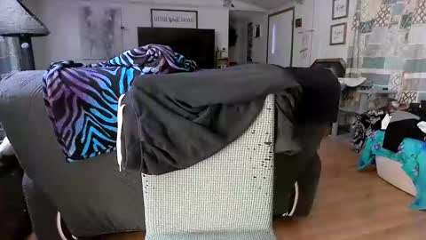 Snapshot of goddessdeezy chatting on 03-06-25, 12:00 goddessdeezy online show from 03-06-25, 12:00
