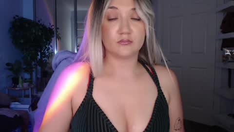 Goddess Emmy online show from 04-21-26, 05:25