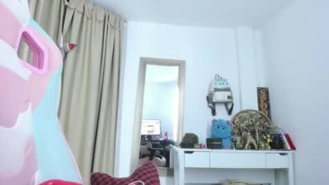 Goddess Jessica and slave Roger online show from 12-04-25, 05:28