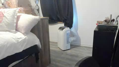Kallie online show from 07-22-26, 04:21