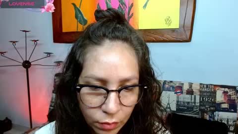  Naih Reyes online show from 10-14-25, 04:57