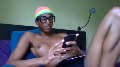 Snapshot of goddexx_kii chatting on 11-03-25, 12:06 goddexx_kii online show from 11-03-25, 12:06