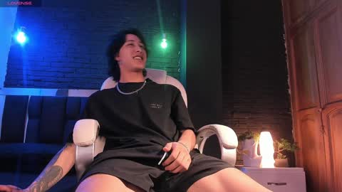 HUAN online show from 12-17-24, 05:40