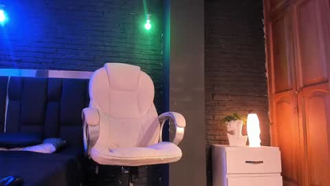 HUAN online show from 01-03-25, 04:44