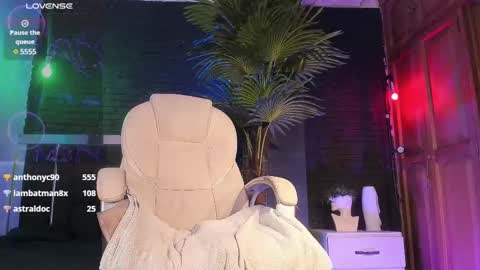 HUAN online show from 02-16-25, 01:58