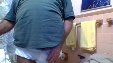 Snapshot of gojo885 chatting on 12-21-24, 04:52 gojo885 online show from 12-21-24, 04:52