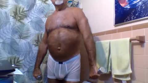 Snapshot of gojo885 chatting on 06-01-26, 04:25 gojo885 online show from 06-01-26, 04:25