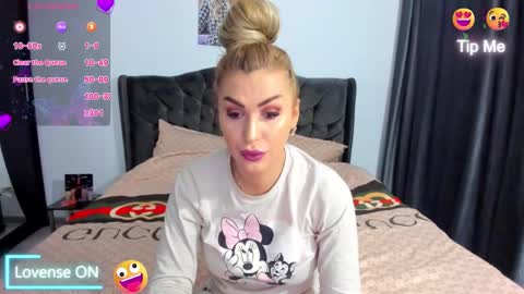 Nicole.. online show from 02-24-26, 05:05