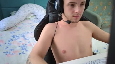 Golden boyyy21 online show from 02-06-26, 07:34