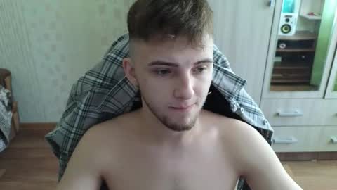 Snapshot of golden_boyyy21 chatting on 03-14-26, 10:42 Golden boyyy21 online show from 03-14-26, 10:42