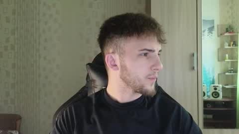 Snapshot of golden_boyyy21 chatting on 03-27-26, 12:05 Golden boyyy21 online show from 03-27-26, 12:05