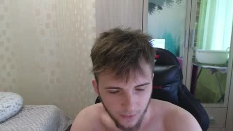 Snapshot of golden_boyyy21 chatting on 04-11-26, 03:27 Golden boyyy21 online show from 04-11-26, 03:27