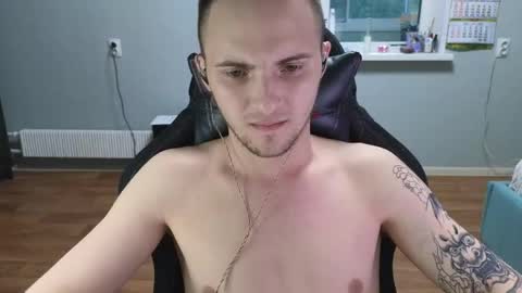 Snapshot of golden_boyyy21 chatting on 05-24-26, 05:18 Golden boyyy21 online show from 05-24-26, 05:18