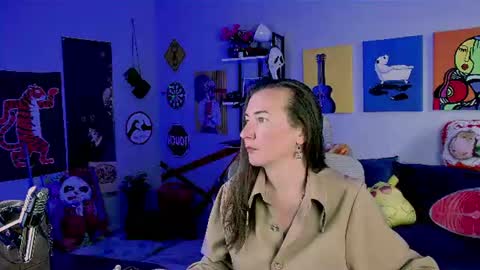 Gloria online show from 07-31-26, 08:36