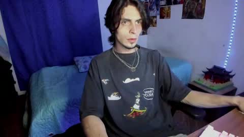 Snapshot of golden_ryan chatting on 05-02-26, 11:26 Jmmmm online show from 05-02-26, 11:26