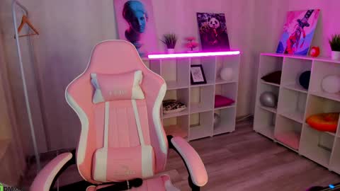 Violla online show from 04-25-26, 09:34