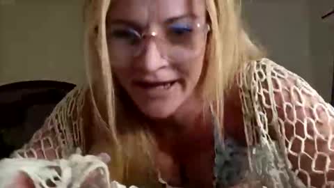 goldendoll1704 online show from 06-10-26, 12:00