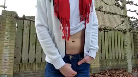   online show from 12-22-25, 12:35