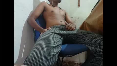 Snapshot of goldengodzilla69 chatting on 10-13-25, 05:40 goldengodzilla69 online show from 10-13-25, 05:40