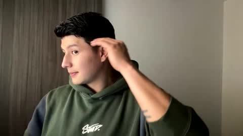 goldenknight33 online show from 10-23-25, 04:17