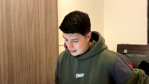 goldenknight33 online show from 11-07-25, 04:18