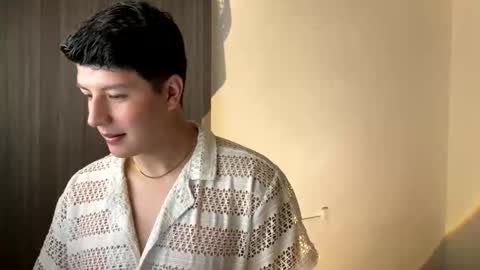 goldenknight33 online show from 11-11-25, 04:40