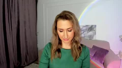 Olivia online show from 11-19-25, 03:50