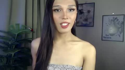 Snapshot of goldenlily69 chatting on 04-03-26, 01:31 Lily is Gold online show from 04-03-26, 01:31
