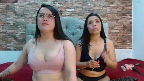 Snapshot of goldentemptationcs chatting on 11-23-25, 03:17 goldentemptation online show from 11-23-25, 03:17