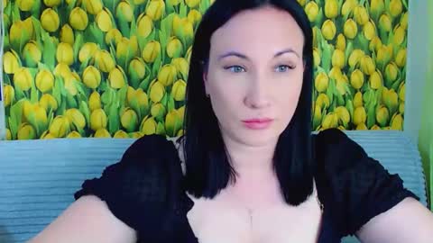 Snapshot of goldmoonn chatting on 05-31-26, 02:57 goldmoonn online show from 05-31-26, 02:57