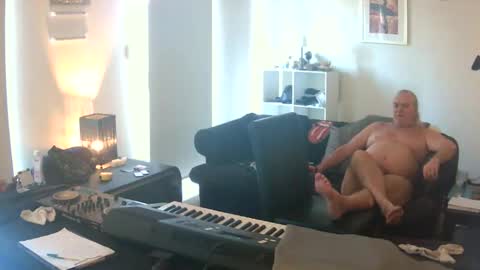 goldyguy011 online show from 10-06-25, 02:53