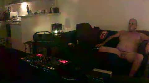 goldyguy011 online show from 05-17-26, 03:19