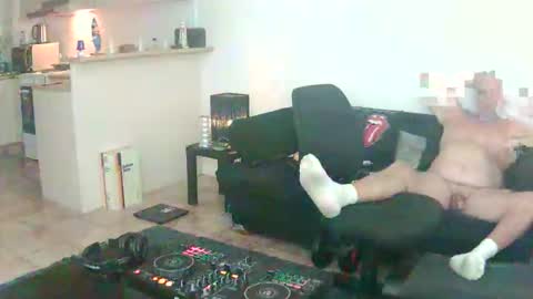 goldyguy011 online show from 06-02-26, 05:48