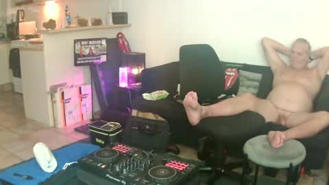 goldyguy011 online show from 06-14-26, 03:58
