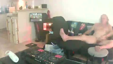 goldyguy011 online show from 06-26-26, 02:38
