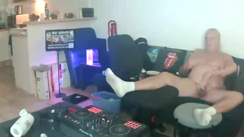 goldyguy011 online show from 07-16-26, 05:52