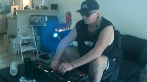 goldyguy011 online show from 07-23-26, 12:02