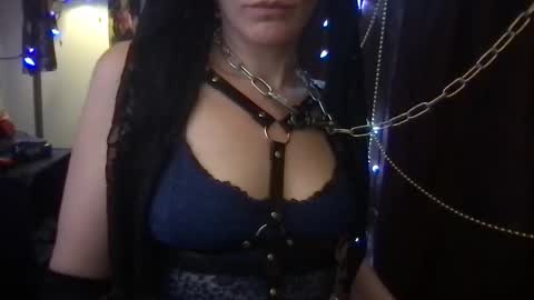 Snapshot of goldynsilvyrempress chatting on 05-12-26, 02:30 goldynsilvyrempress online show from 05-12-26, 02:30