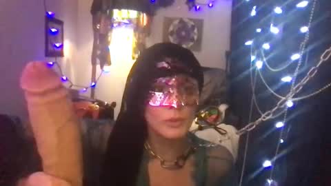 Snapshot of goldynsilvyrempress chatting on 05-24-26, 04:50 goldynsilvyrempress online show from 05-24-26, 04:50